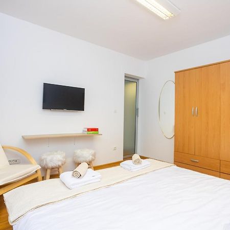 Bella Vista - Cozy Apartments With Easy Check-In And Free Parking Split Exterior foto