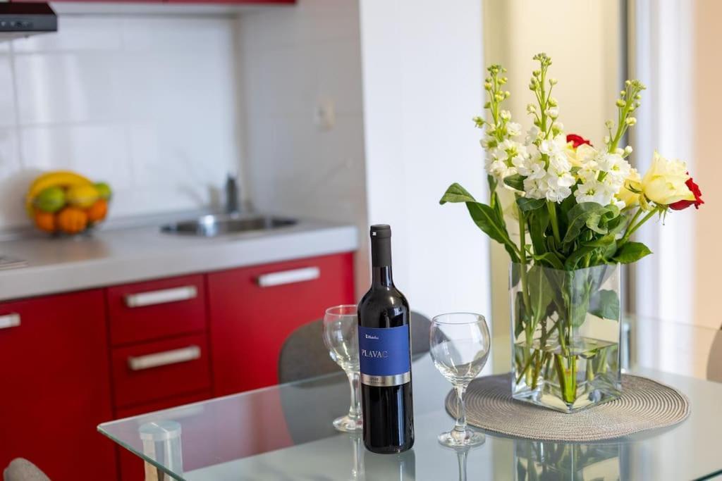 Bella Vista - Cozy Apartments With Easy Check-In And Free Parking Split Exterior foto