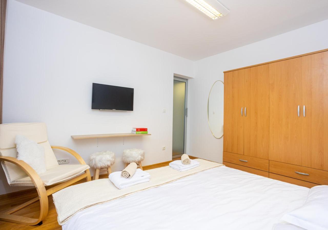 Bella Vista - Cozy Apartments With Easy Check-In And Free Parking Split Exterior foto
