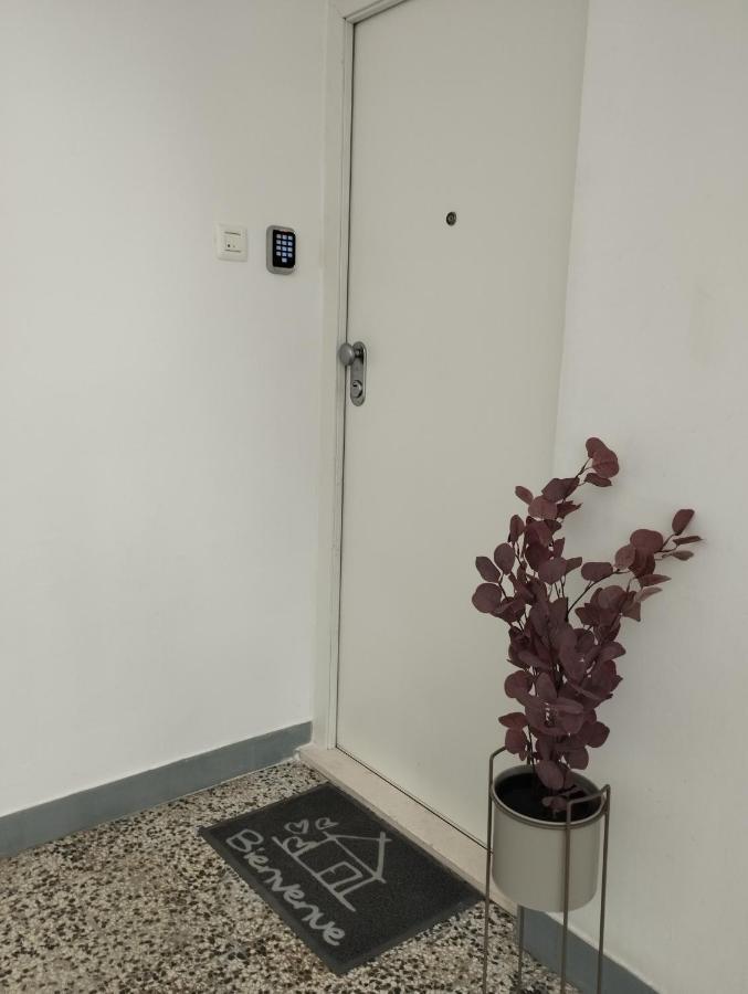 Bella Vista - Cozy Apartments With Easy Check-In And Free Parking Split Exterior foto