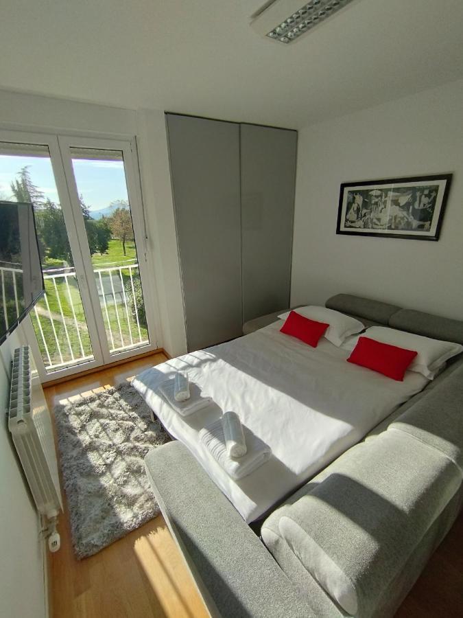 Bella Vista - Cozy Apartments With Easy Check-In And Free Parking Split Exterior foto